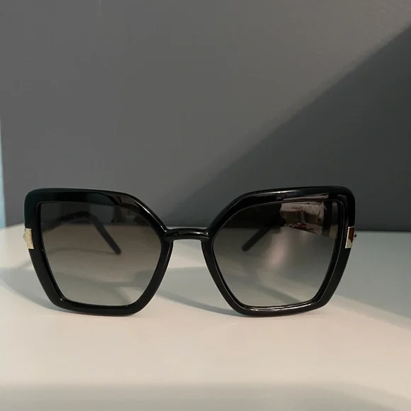 Prada Sunglasses New never worn Prada | Accessories | Brand New Never Worn Prada Sunglasses  main image 2